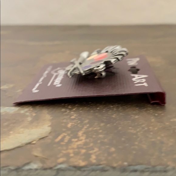 NWT Pin Art I Do Nails Manicurist Brooch - Picture 7 of 7